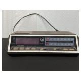 GE Vintage AM/FM Radio Alarm Clock