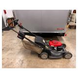 Honda HRX217 Lawnmower with Electric Start