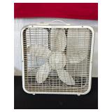 Lakewood Metal Frame Box Fan