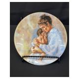 Limoges 'Laura and Child' 1975 Mother's Day Plate