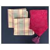 Tablecloth Set with Festive Runner