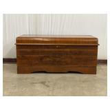 Lane Cedar Chest With Lift Top Storage