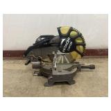 Hitachi C10FCE2 10-Inch Compound Miter Saw