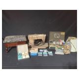 Singer Sewing Machine With Sewing Accessories
