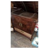 Antique radio Cabinet, with BC and FM radio,
