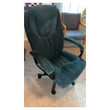 Green velvet office desk chair, on five caster