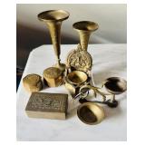 Nine pieces of vintage brass items, two brass