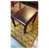 Lane side table with rounded legs, Red burgundy