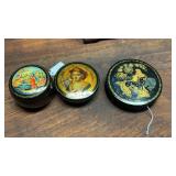 3 Russian round lacquer boxes with handpainted