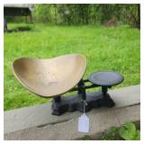 Antique Stuart Peterson Cast Iron Pan Scale