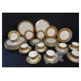Fine Wedgewood "Persia" China Service for 12