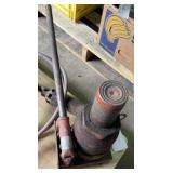 Big Bottle Jack W/ Handle