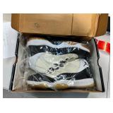 Air Jordan 11 retro Concord gum appear unworn