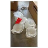 (5) Home Basics Precise measuring cups.