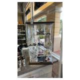 Retail display humidor does not include any