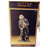 Emmet Kelly Jr ' In The Spotlight ï¿½ Clown Figurine