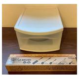 Bottle Brush Cleaning Kit with Storage Bin