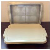 2 Cake Pans