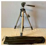 Camera Tripod w/Carry Case