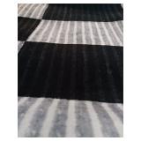 5x7 Black/Grey Area Rug, Low Profile C46
