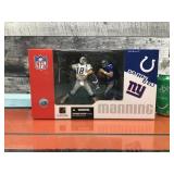 Players Inc. Peyton & Eli Manning diorama