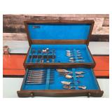 Box with various cuttlery