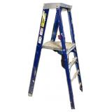 4 foot platform ladder