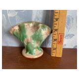 Williamsburg Handmade Pottery 4 Finger Vase Williamsburg Handmade Pottery 4 Finger Vase
