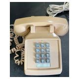 ITT Model 2500 Desk Phone ITT Model 2500 Desk Phone