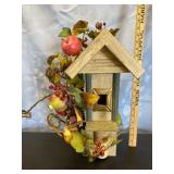 Birdhouse Decor
