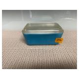Lidded Pyrex Refrigerator Dish