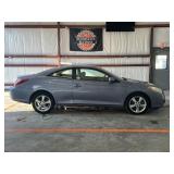 2005 Toyota Camry Solara  SE V6