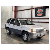 1995 Jeep Grand Cherokee Laredo SUV I6, 4 Gas 4WD