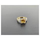 10kt Gold Rhinestone Ring Approx Size 8.5