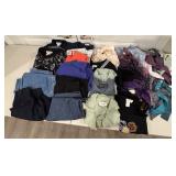 Tote of Misc Women's Clothing