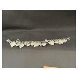 Mauritius Sterling Silver 7' Heart Bracelet