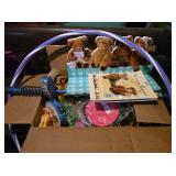 Box of Kid's Toys / Dï¿½cor