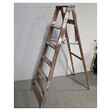 6ft Wooden Step Ladder