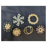 (6) Vintage Pins