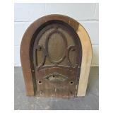 Vintage Royal Cathedral Style Tabletop Radio