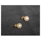14kt Gold Pearl Earrings