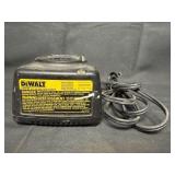 DeWalt 9.8V-18V Battery Charger