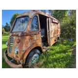1956 International Harvester Metro Van & 2001 Ford