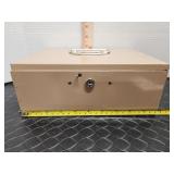 Vintage metal lock box. No key