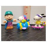 Vintage 1966 PEANUTS Linus figure, vintage Snoopy