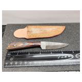 Damascus knife with leather sheath