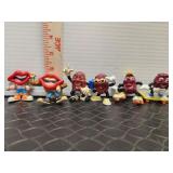 Vintage California Raisins figures & 1989 Tang