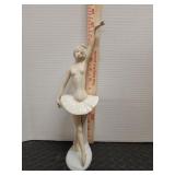 Vintage Cascades porcelain ballerina figurine,