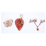 Vintage Gold Wire Pendants & Brooches