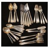 Rogers Bros Silverplate Flatware - Dafodil